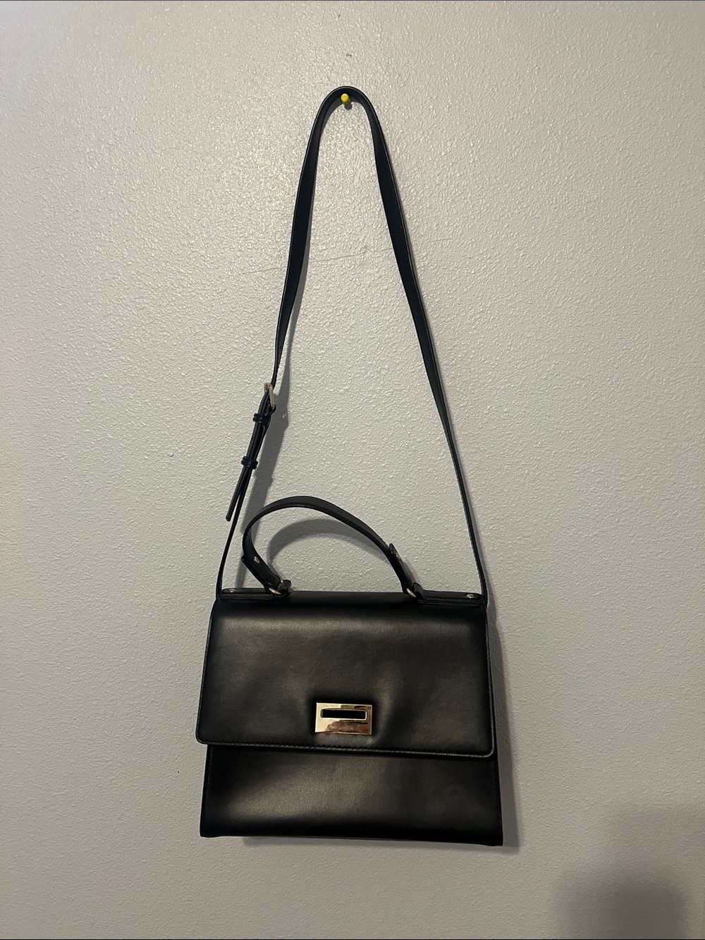 Kate Spade New York Black Leather Crossbody Top-Handle Bag